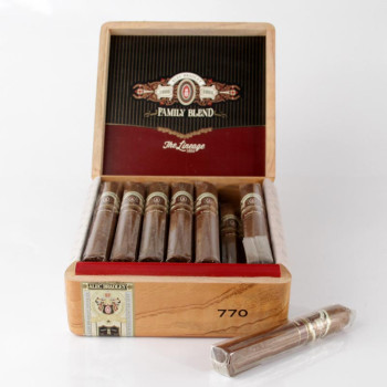 A.Bradley The Lineage 770 Churchill Gigante  1/24 - 1